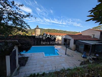 Maison ancienne - 247 m² - 7 pièces