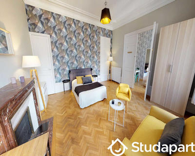 Chambre - 70 m² - 1 pièce