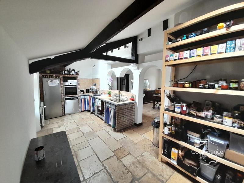 Propriété - 200 m² - 6 pièces