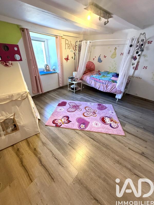 Maison - 224 m² - 8 pièces