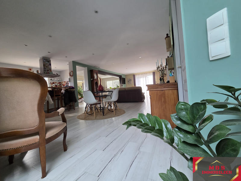 Propriété - 202 m² - 5 pièces