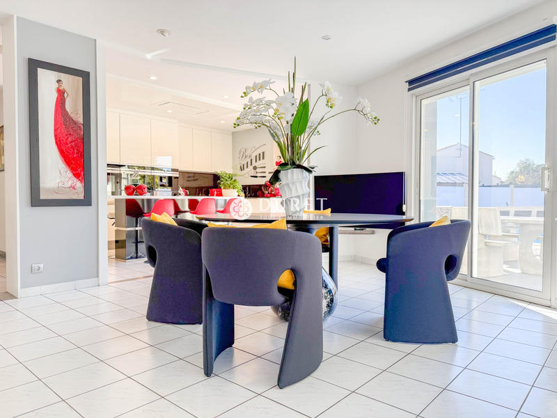 Maison - 158 m² - 5 pièces