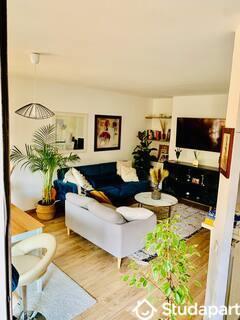 Appartement - 60 m² - 2 pièces