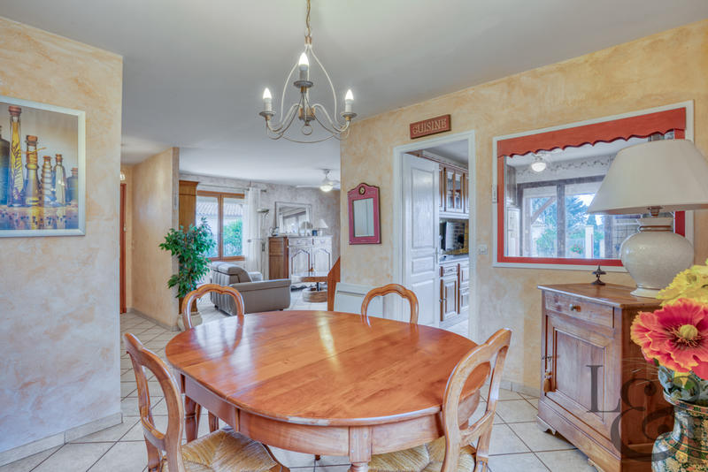 Maison - 96 m² - 4 pièces