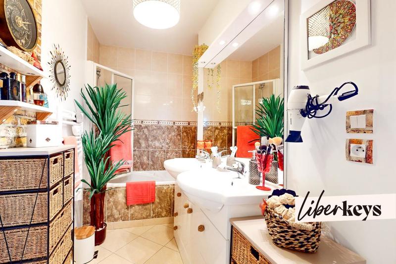 Appartement - 82 m² - 3 pièces