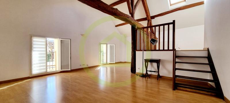 Maison - 220 m² - 7 pièces