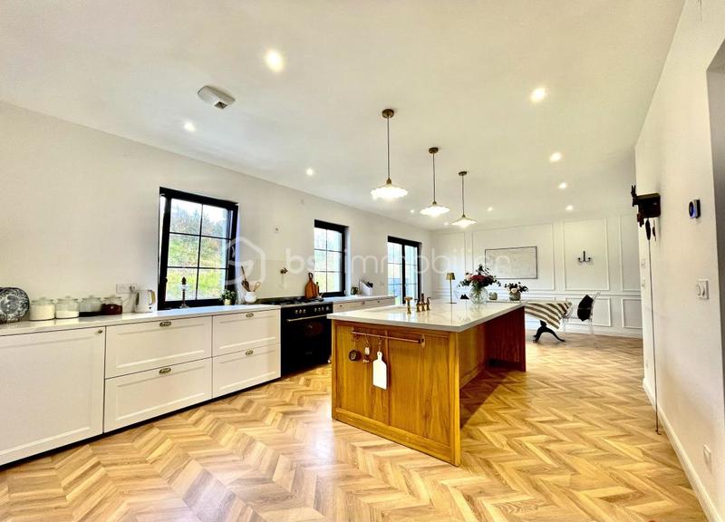 Maison - 145 m² - 6 pièces