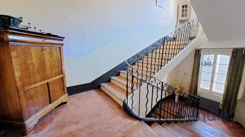 Maison - 500 m² - 10 pièces