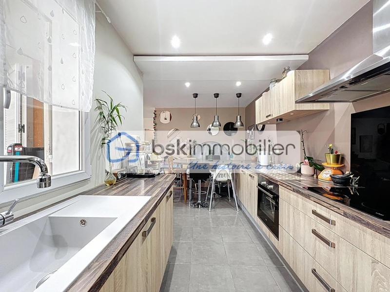 Maison traditionnelle - 100 m² - 7 pièces