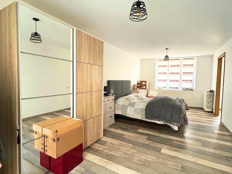 Maison - 350 m² - 10 pièces