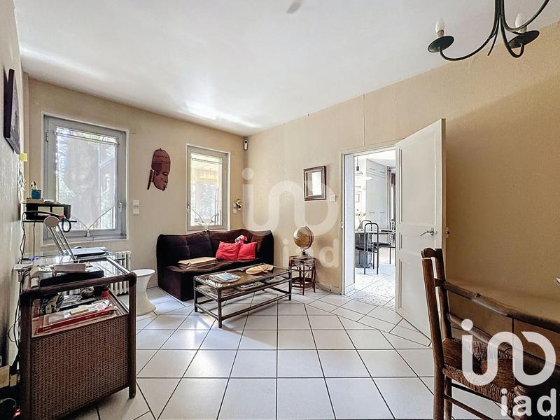 Maison - 300 m² - 9 pièces