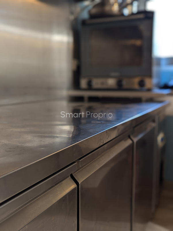 Fonds de commerce - Magasins - 44 m²