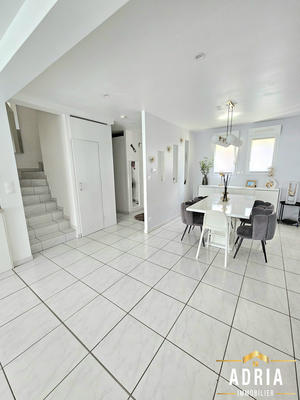 Maison traditionnelle - 100 m² - 4 pièces