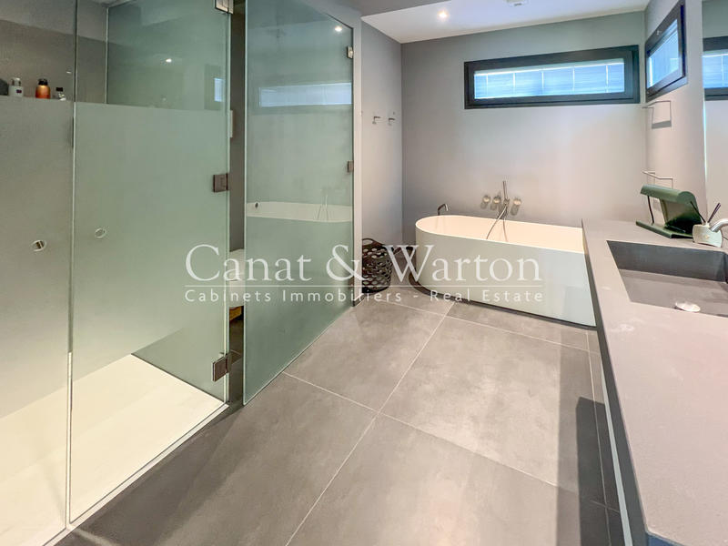 Villa - 280 m² - 7 pièces