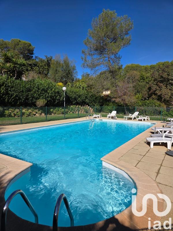 Maison - 99 m² - 4 pièces