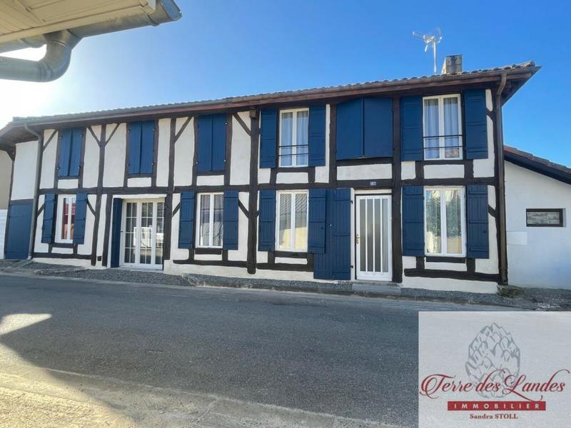 Maison de village - 240 m² - 7 pièces
