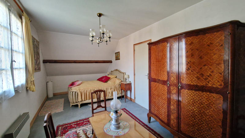 Maison - 145 m² - 8 pièces