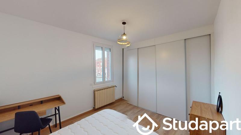 Chambre - 82 m² - 1 pièce