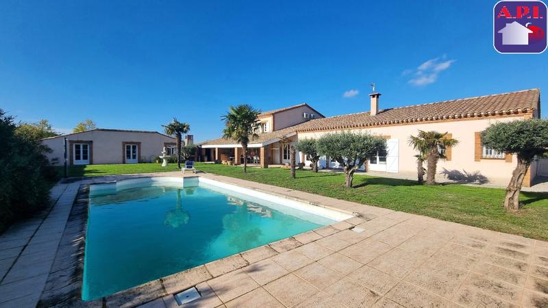 Demeure - 335 m² - 10 pièces