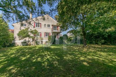 Maison - 183 m² - 7 pièces