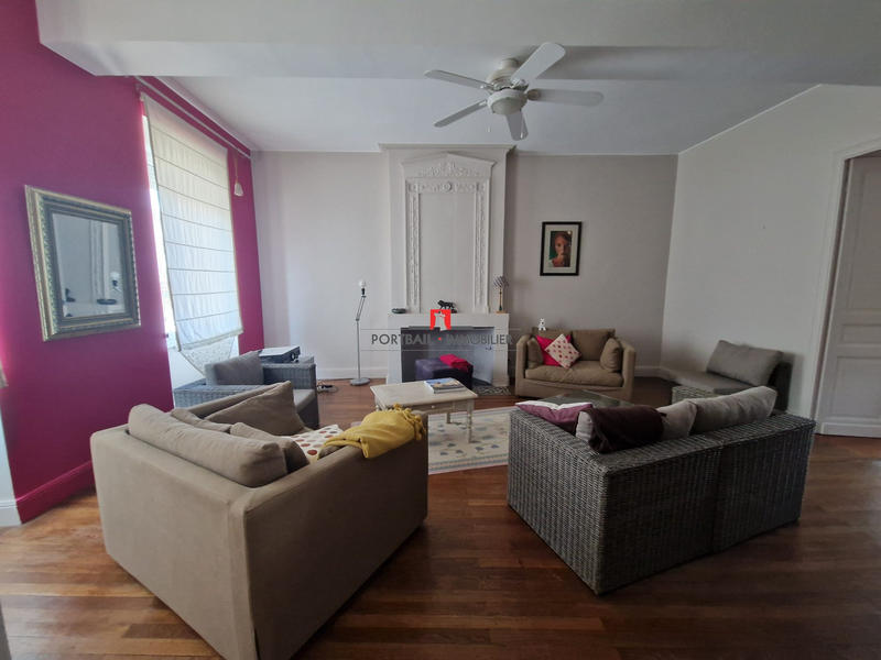 Maison - 200 m² - 5 pièces