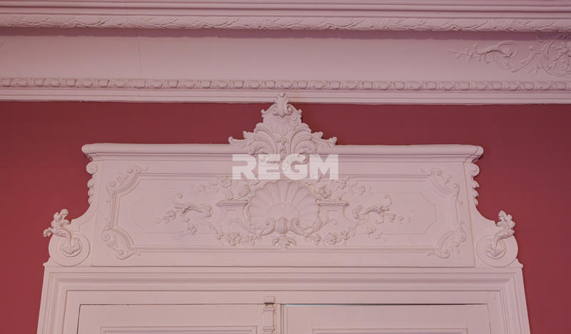 Propriété - 260 m² - 8 pièces