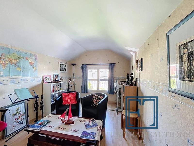 Maison jumelée - 104 m² - 7 pièces