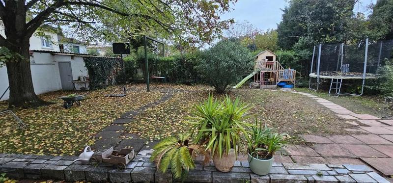 Villa - 290 m² - 8 pièces