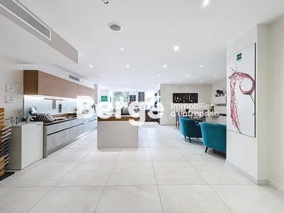 Local commercial - 180 m²