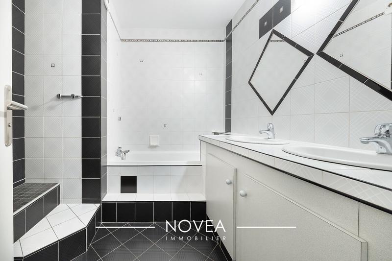 Appartement - 92 m² - 4 pièces