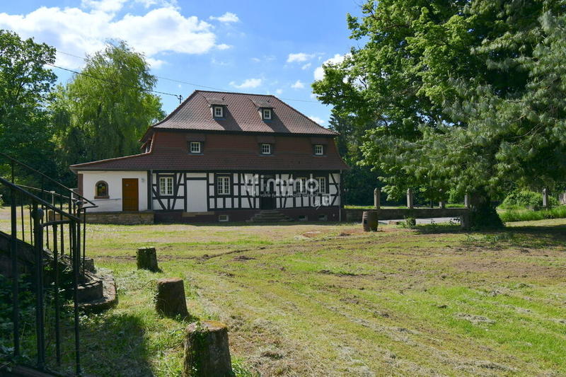 Immeuble - 3 305 m² - 40 pièces