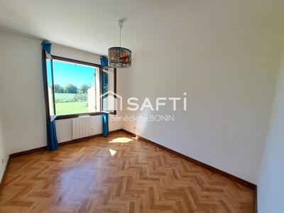 Maison - 94 m² - 4 pièces