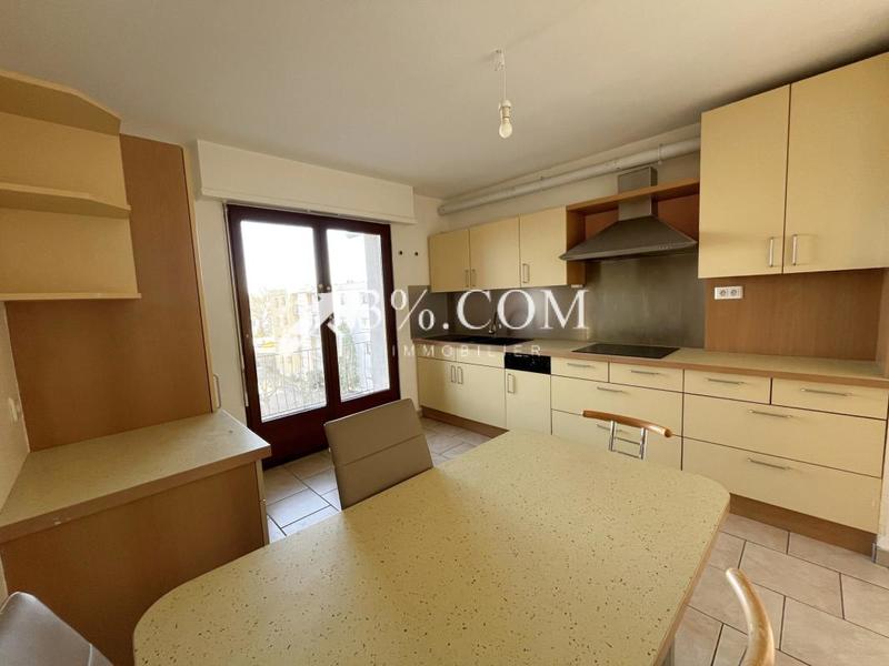 Appartement - 85 m² - 3 pièces