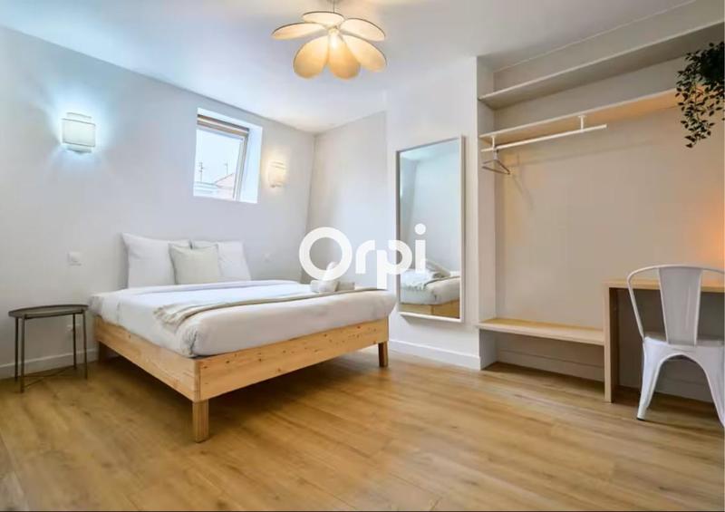 Immeuble - 220 m² - 6 pièces