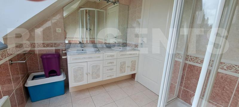 Maison bourgeoise - 234 m² - 8 pièces