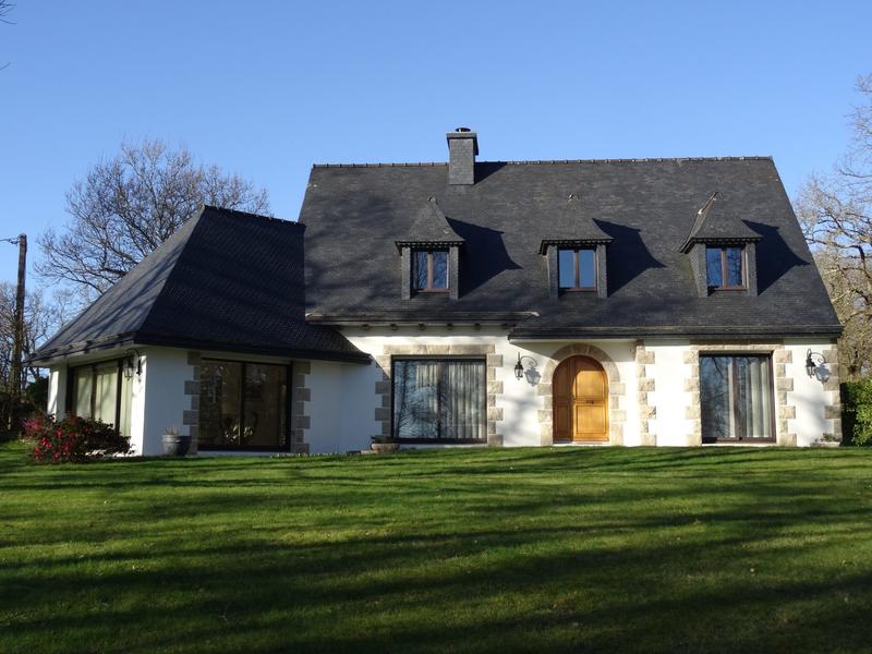 Maison - 195 m² - 11 pièces