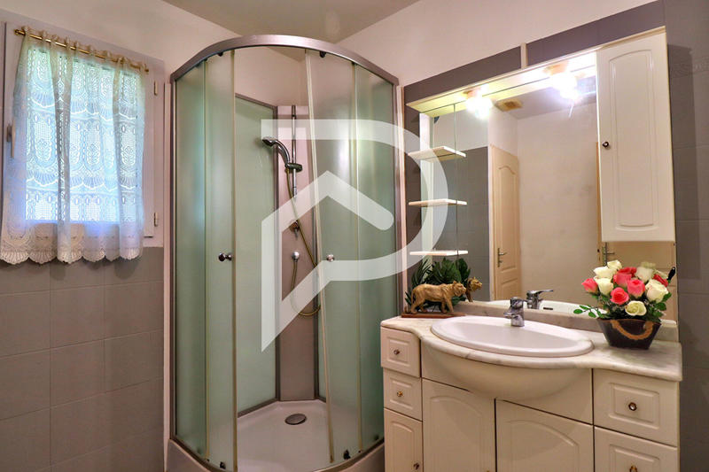 Villa - 116 m² - 8 pièces