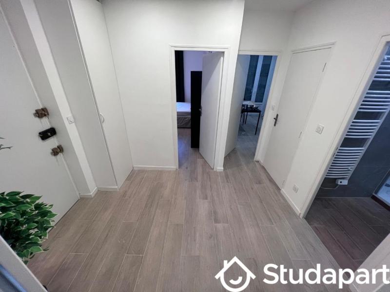 Chambre - 11 m² - 1 pièce