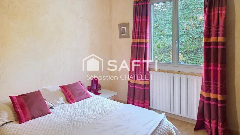 Maison - 185 m² - 7 pièces