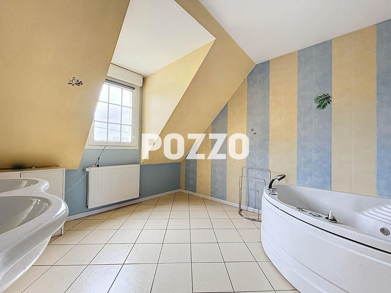 Maison - 149 m² - 6 pièces