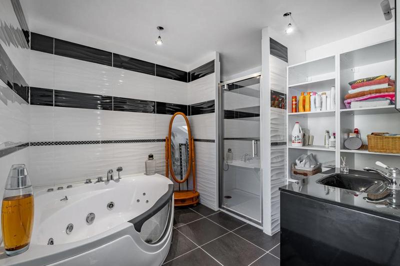 Maison - 157 m² - 7 pièces