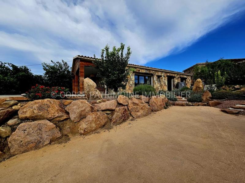 Villa - 95 m² - 4 pièces