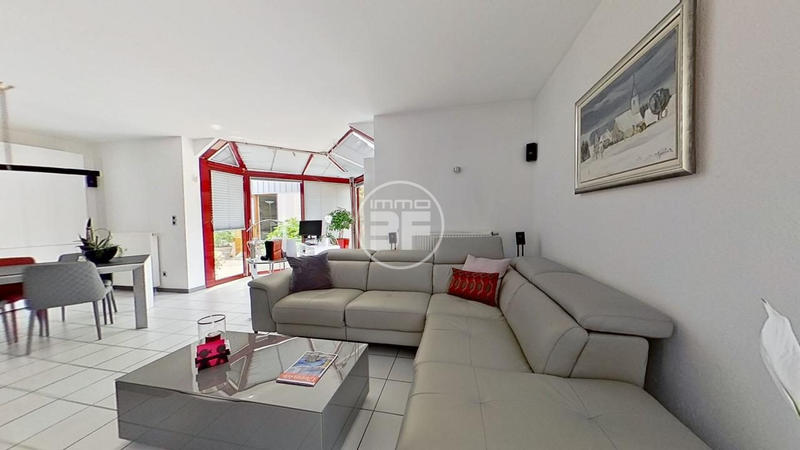 Maison - 196 m² - 7 pièces