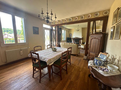 Maison - 104 m² - 6 pièces