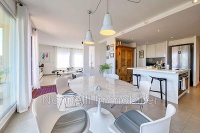 Appartement - 93 m² - 3 pièces