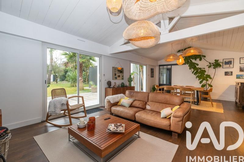 Maison - 205 m² - 6 pièces