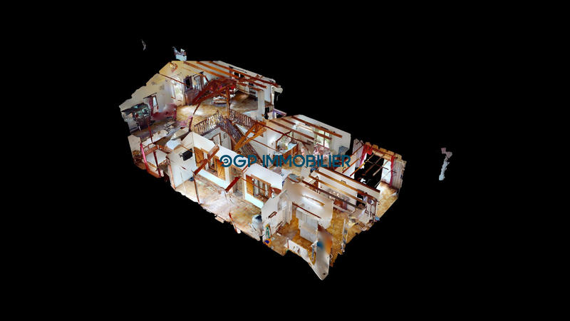 Maison - 201 m² - 6 pièces