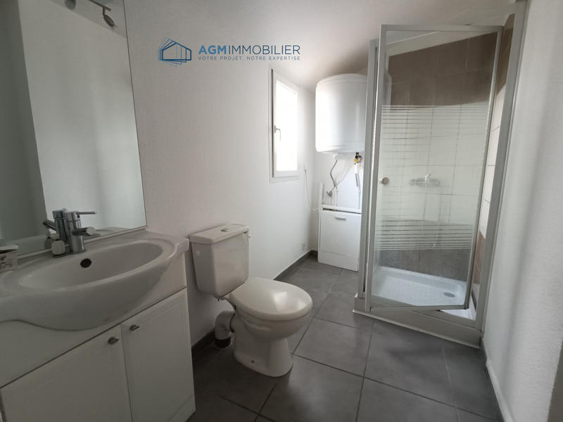 Maison - 217 m² - 8 pièces