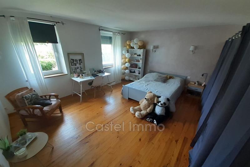 Maison - 217 m² - 13 pièces