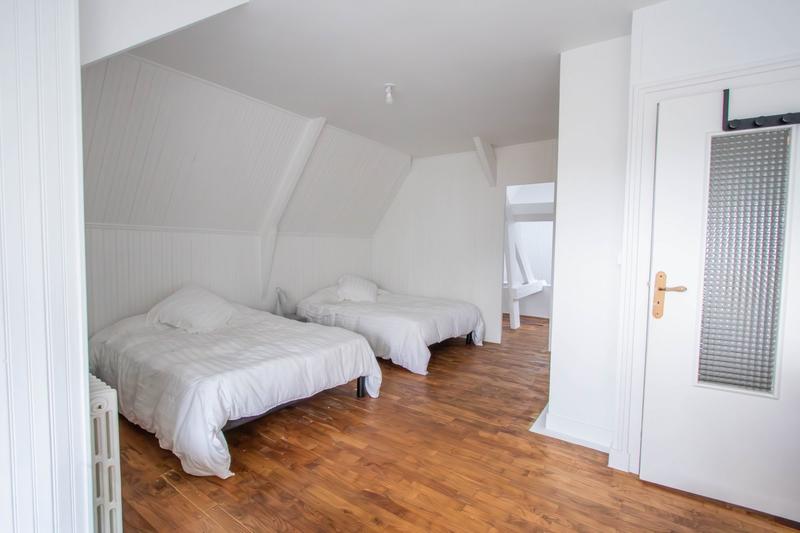 Maison traditionnelle - 174 m² - 6 pièces